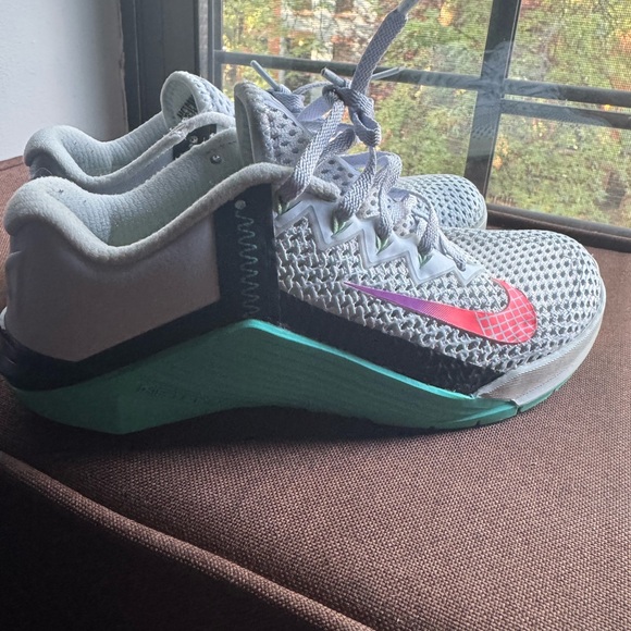 Nike / Matcon - Picture 2 of 11